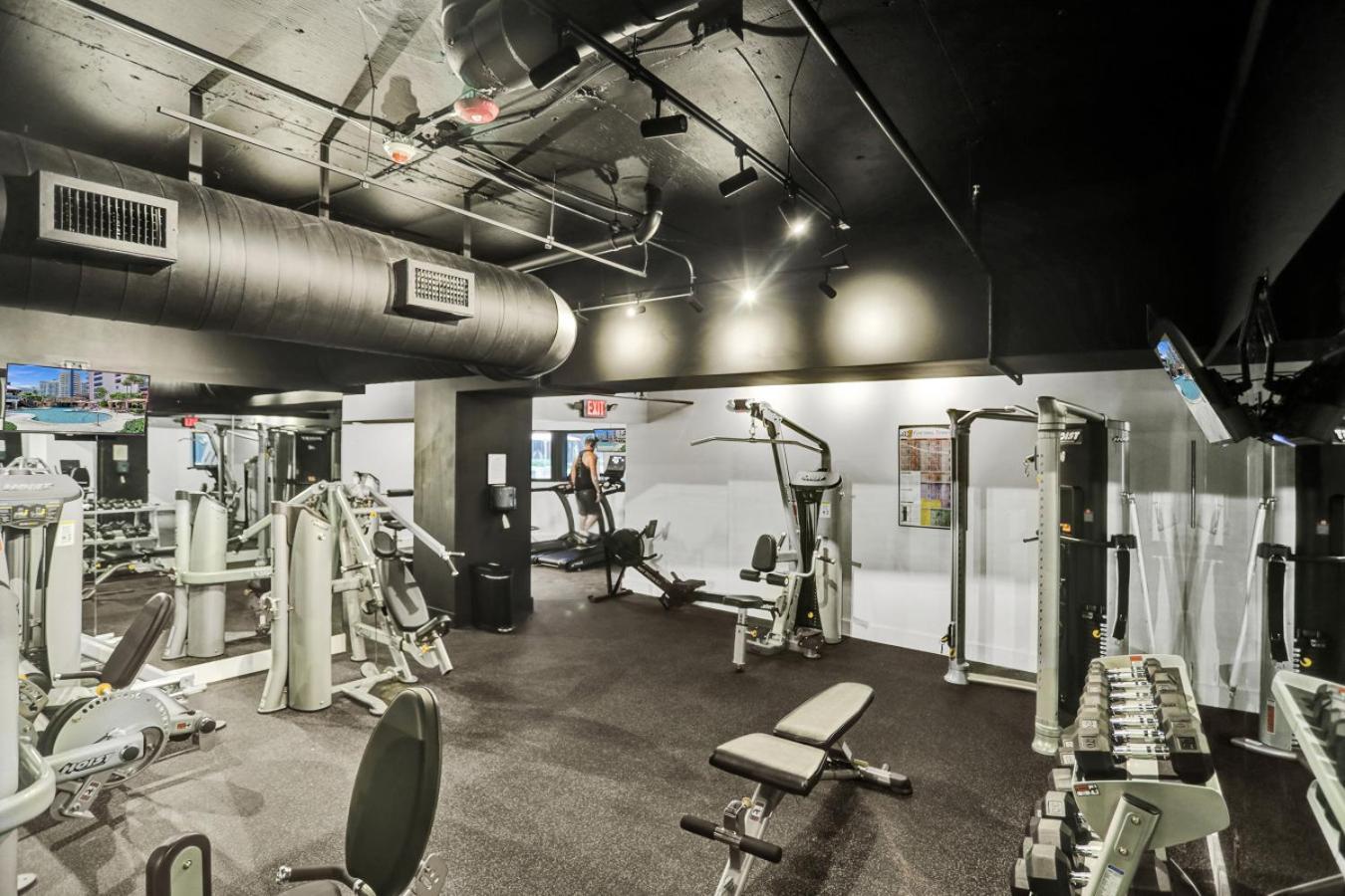 Apartamento Classic Amenities Steps From The With Gym And Pool 1208