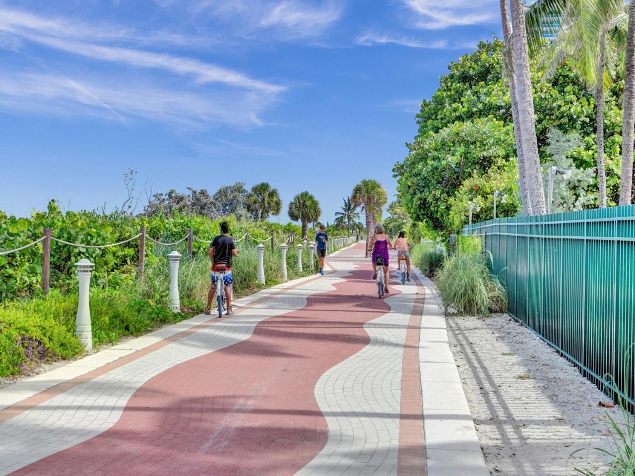 Classic Amenities Steps From The With Gym And Pool 1208 Apartamento Miami Beach